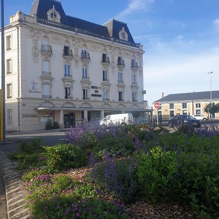 Logis Hotel Des Bourbons Montlucon Bagian luar foto